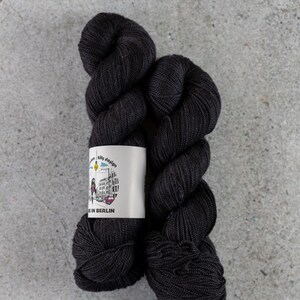 Handgefärbte Sockenwolle, BKD Cashmerino, 4-fädig, Sockenwolle Finistère