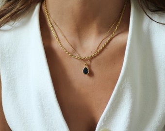 Colar de Obsidiana Negra, Colar Delicado com Pingente Dourado, Joia com Pedra Natural, Presente Exclusivo para o Dia dos Namorados.