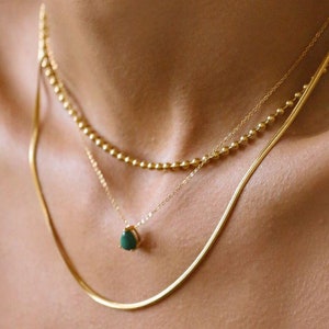 Raw Malachite Pendant Necklace, Crystal Protection Amulet, Simple Gold Necklace,  Witchy Jewelry, Unique Gift for Wife