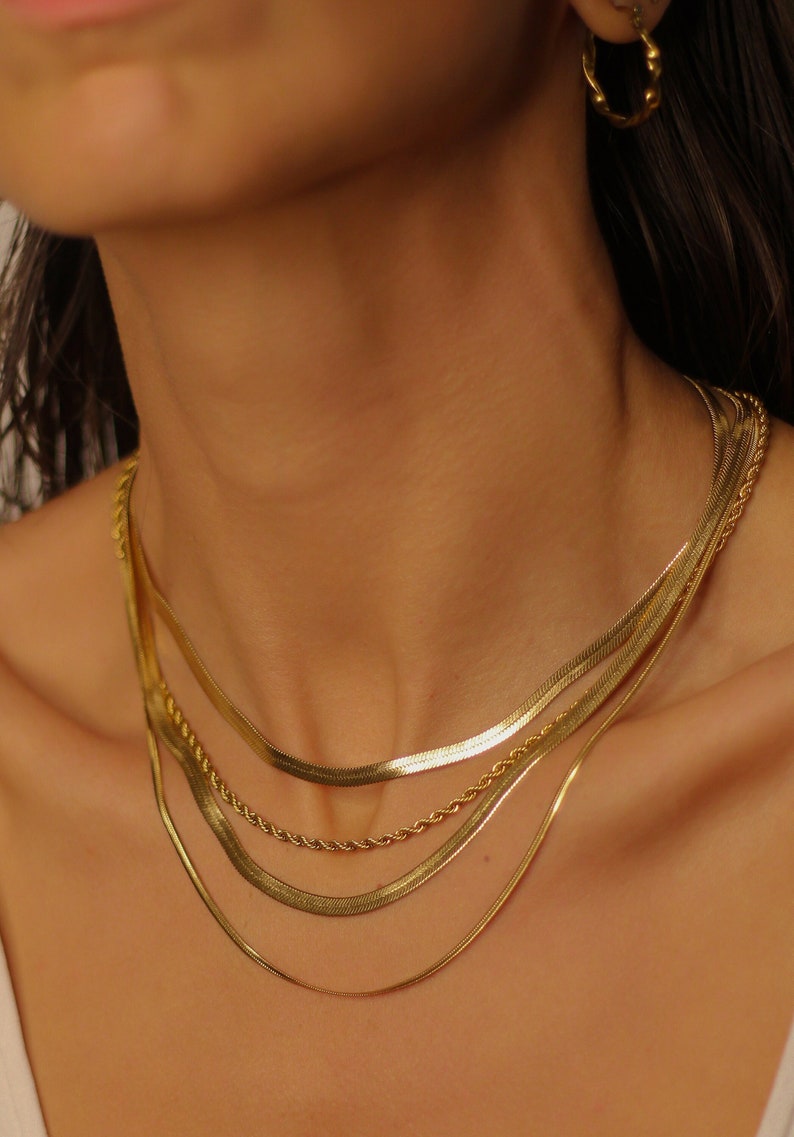 Platte slangenketting, visgraatketting, dikke kettingchoker, visgraat gouden choker, gouden slangenketting afbeelding 1