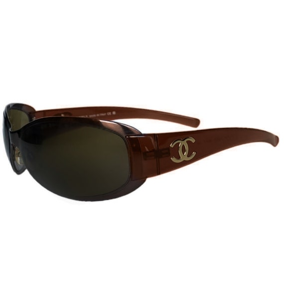 chanel logo frame sunglasses