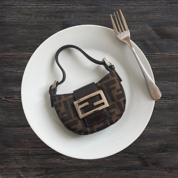 fendi croissant bag