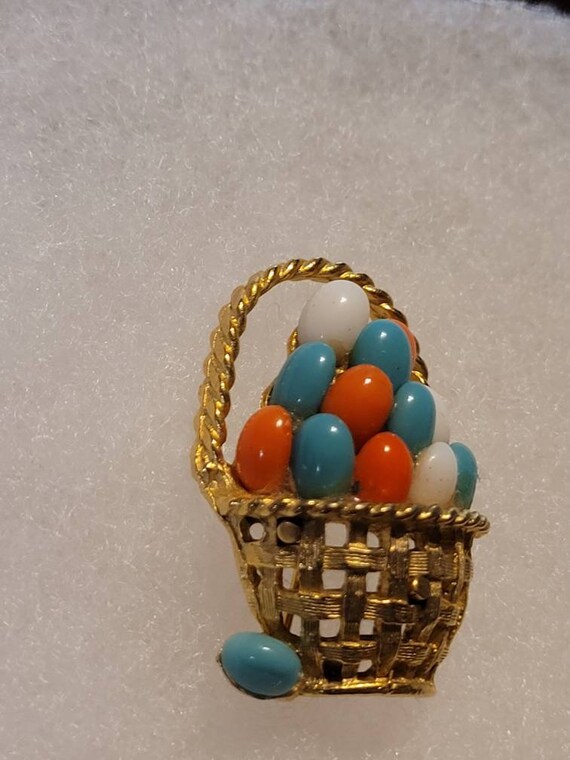 1950's Easter Basket Brooch - image 3