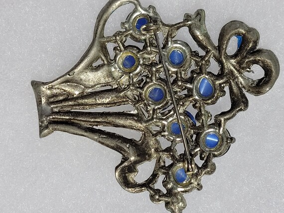 1940's Moonglow Flower Basket Brooch - image 5