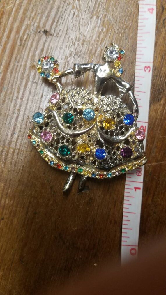 Gorgeous 1940's Coro Brooch