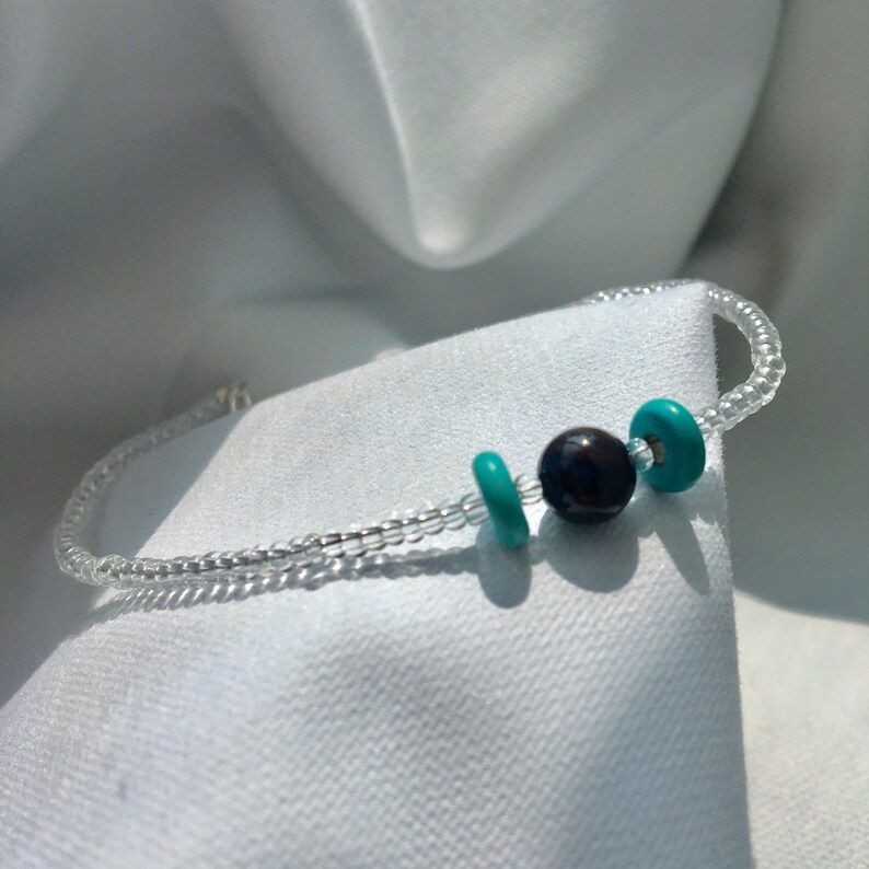 Simple Chic Women/'s Bead Bracelet Blue Bracelet Boho Crescent Moon Bead Bracelet for Her Turquoise and Blue Shell Beaded Bracelet