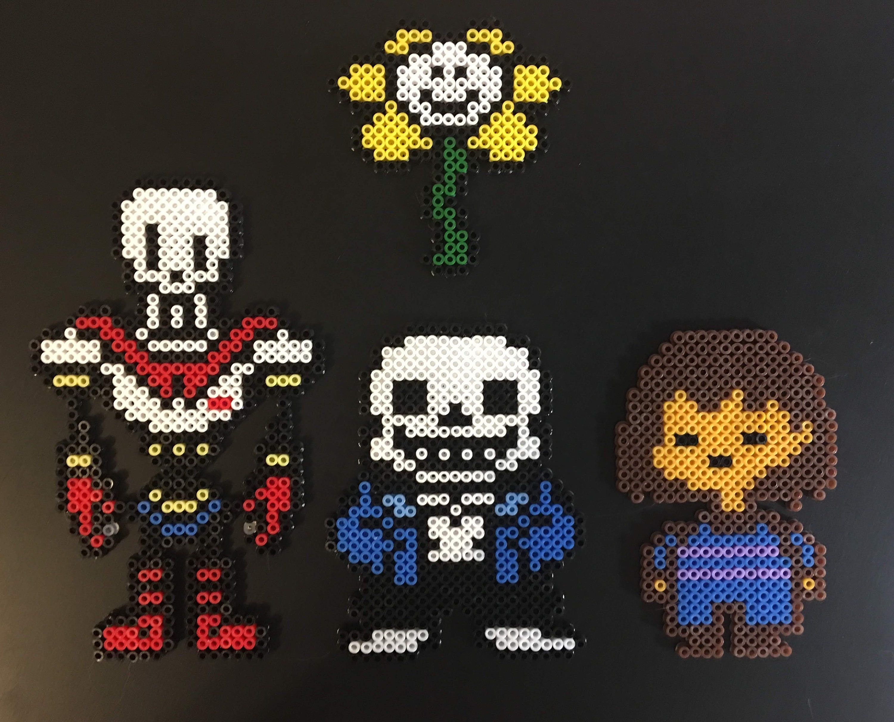 LEGO Flowey  Art de colliers de perles, Art perle, Pixel art