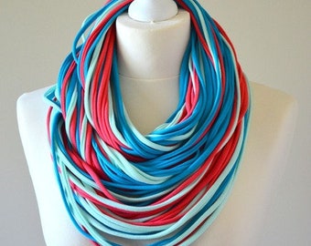 knitted necklace blue pin strings scarf