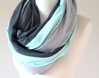 Ein schöner, dreifarbiger Ӧko-Schal ein Schal lopp, schlauchschal, rundschal schal aus 100% baumwolle, nahtlos mintz-hell grau-dark grau