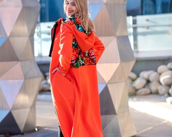 Long sweatshirt, colorful coat