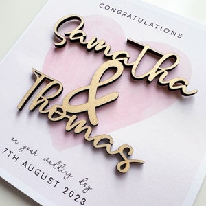 Carte de mariage personnalisée avec nom en bois // Félicitations // Carte de couple heureux