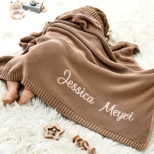 カスタマイズされたベビーブランケット、刺繍入り名前、ベビーカーブランケット、新生児ギフト、柔らかく通気性のあるコットンニット、ベビーブランケットセットパーソナライズされた名前入りブランケット