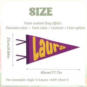 K&ouml;nnte beinhalten: Lilafarbener Wimpelflagge mit dem Namen "Laura" in gelben Buchstaben. Die Flagge ist 25 cm hoch und 45 cm breit. Der Text "style 5+Laura +#39 +font 5" ist als Beispiel f&uuml;r die Anpassung der Flagge enthalten.
