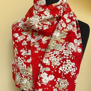 Silk scarf, 150x27cm wide, kimono fabric, upcycled fabric, vintage Japanese kimono