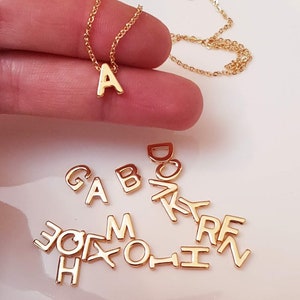 Ajoutez une lettre pour l'initiale du collier, petite initiale, plaqué or, pendentif initiale, délicat, monogramme, minimaliste, lettre pour collier