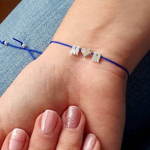 Pulsera personalizada inicial diminuta, iniciales y corazón, pulsera de las parejas del encanto de la carta plateada, cuerda ajustable, regalo de los amantes de las parejas