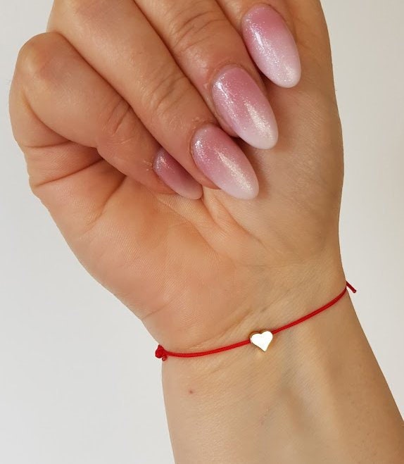 Memorjew Bracciale Con Ciondolo A Cuore E Iniziale Personalizzabile – Regalo Per Donne E Ragazze In Acciaio Inossidabile 316L, Ipoallergenico, Diametro 2,5 Pollici, Con Sacchetto Di Velluto
