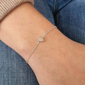 Dainty Tiny Heart Bracelet, Silver Plated Heart Charm, Minimalist Chain Bracelet, Bridesmaid Gift, Personalized, Girlfriend, Lovers Gift