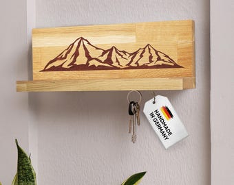 Schlüsselbrett Holz mit Ablage Magnet Bergmotiv 3 Gravur Personalisierbar Geschenk Schlüsselhalter Board Einweihung Wandmontage Deko Eiche