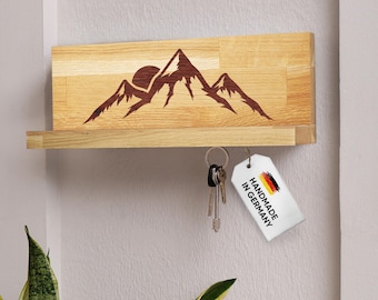 Schlüsselbrett Holz mit Ablage Magnet Bergmotiv 2 Gravur Personalisierbar Geschenk Schlüsselhalter Board Einweihung Wandmontage Deko Eiche