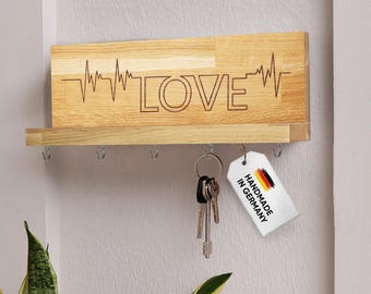 Wooden key rack with shelf, hooks, love engraving, personalized gift, key holder board, housewarming, wall mount, decorative oak