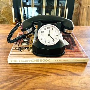 Repurposed Automatic Electric Telephone Clock: Upcycled Vintage Phone