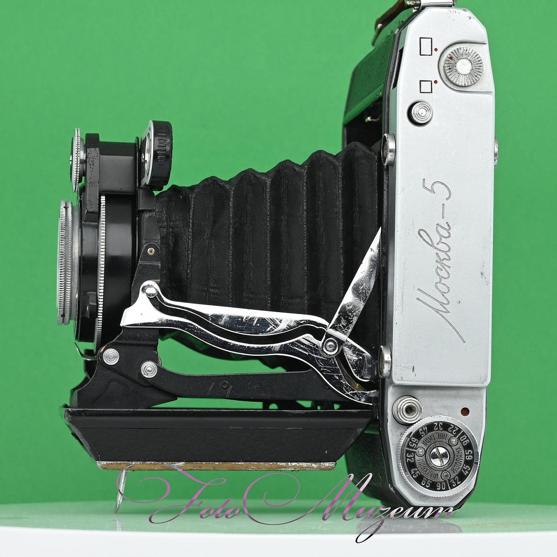 Vintage Moskva-5 Folding Camera 6x9 Medium Format Soviet Rangefinder 1956 Very Early Serial No. 5600316 As Is, foto 4 de 5