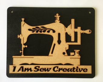 SEWING ROOM PLAQUE, Wall or door hanging sign with image of a vintage Sewing machine.