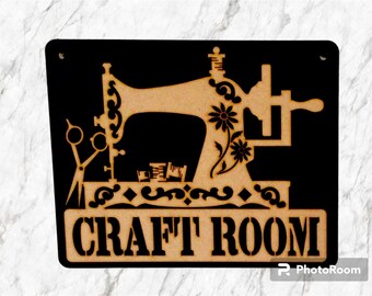Sewing Room Sign: Rustic Wall Decor for Mums, Crafters, and DIY Enthusiasts