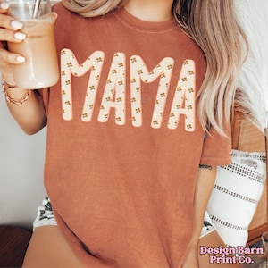 Preppy Fall Mama Png, Girly Mama Png, Chemise Maman Automne Florale Png, Tendance PNG, Design Automne PNG, Saison Confortable Png, Design Automne Maman