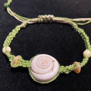 Adjustable shell macrame beaded bracelet