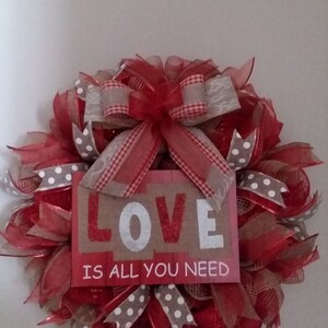 Rustic Valentine&#39;s Wreath, Valentine&#39;s Wreath, Valentines home decor, Rustic Valentines Home Decor, Valentines Decor