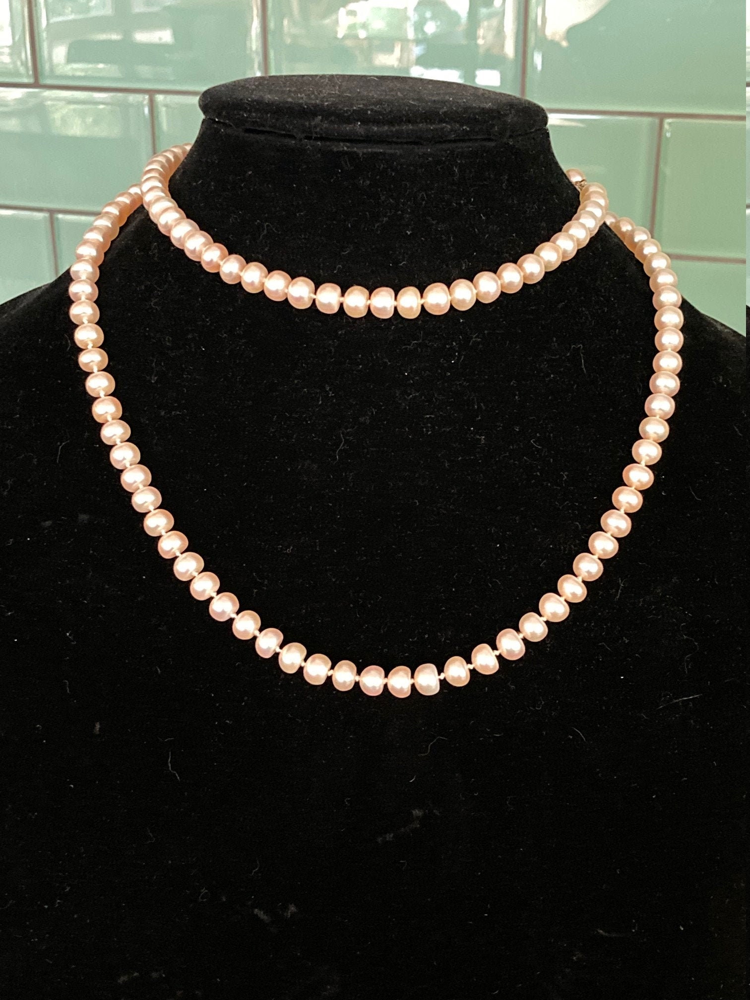Peach pearl best sale necklace