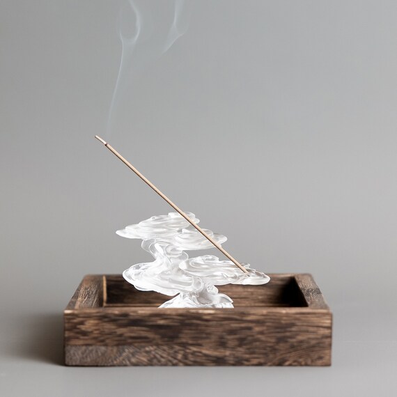 Liulil Glass Chinese Handmade Red Spark Artistic Animal Face Handle Ding Incense Burner vs975-AS Liulil Glass Chinese Handmade Red Spark Artistic Animal Face Handle Ding Incense Burner vs975-AS