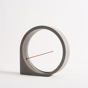 Porta incienso de hormigón Luna / Meditación Yoga Zen Mindfulness / Quemador de incienso de cemento / Decoración moderna minimalista del hogar / Regalo de inauguración de la casa imagen 3