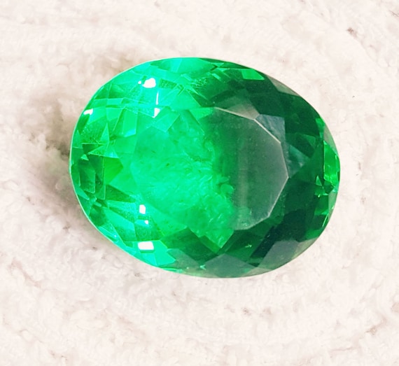 Beatiful Green Topaz Loose Gemstone 22.65 Ct Certified With Free Shipping