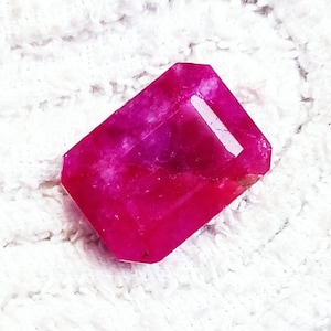 Naturalny czerwony rubin 20,95 ct. Certyfikowany luźny kamień szlachetny z darmowym prezentem