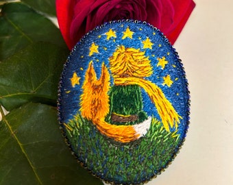 A little prince. Embroidered brooch based on the work The Little Prince. Textile brooch