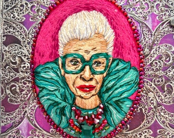 Embroidered portrait of Iris Apfel. Embroidered textile brooch Iris.