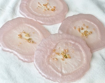 Agate Slice/Geode Coasters | Set of 4 | Light Pink + Gold Flakes | Epoxy resin coaster set | home decor, gift