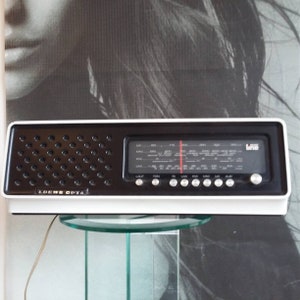Vintage radio Loewe Opta R 11