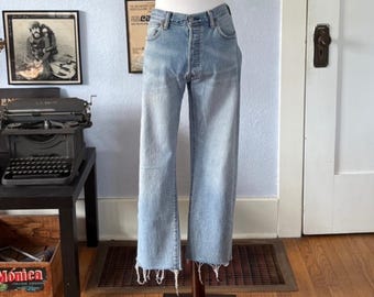 Levi's Vintage 1990s Lightwash Jeans size 32 x 32