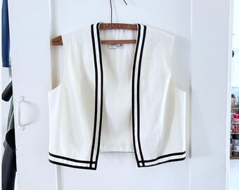 Vintage 1960s 1970s Off-White Vest Black Trim Size 4 size 6