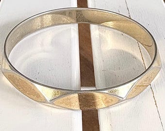 1970s Vintage Gold-tone plated geometric faceted bangle wrist size 6-6.5 size XS