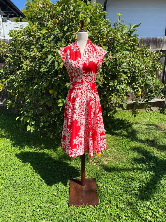 1970s Red and White Floral Dress