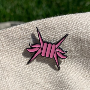 Barbed Wire Enamel Pin | Pin Accessories