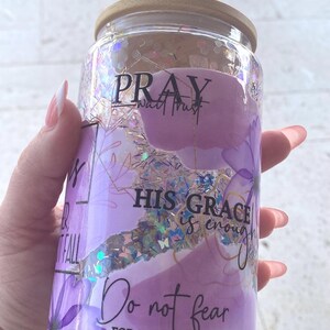Inspirational Bible tumbler. Bible inspire snow globe tumbler. 16 oz tumbler. glass cup
