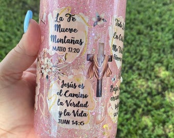 Inspirational Bible tumbler . Bible inspire snow globe tumbler. 16 oz tumbler. Glass cup. Vaso en español con versículos Bíblicos.