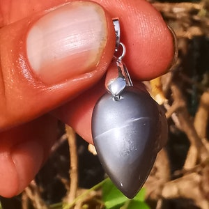 Gray Moonstone, 3.5cm pendant, 4.5grams, AAA Quality