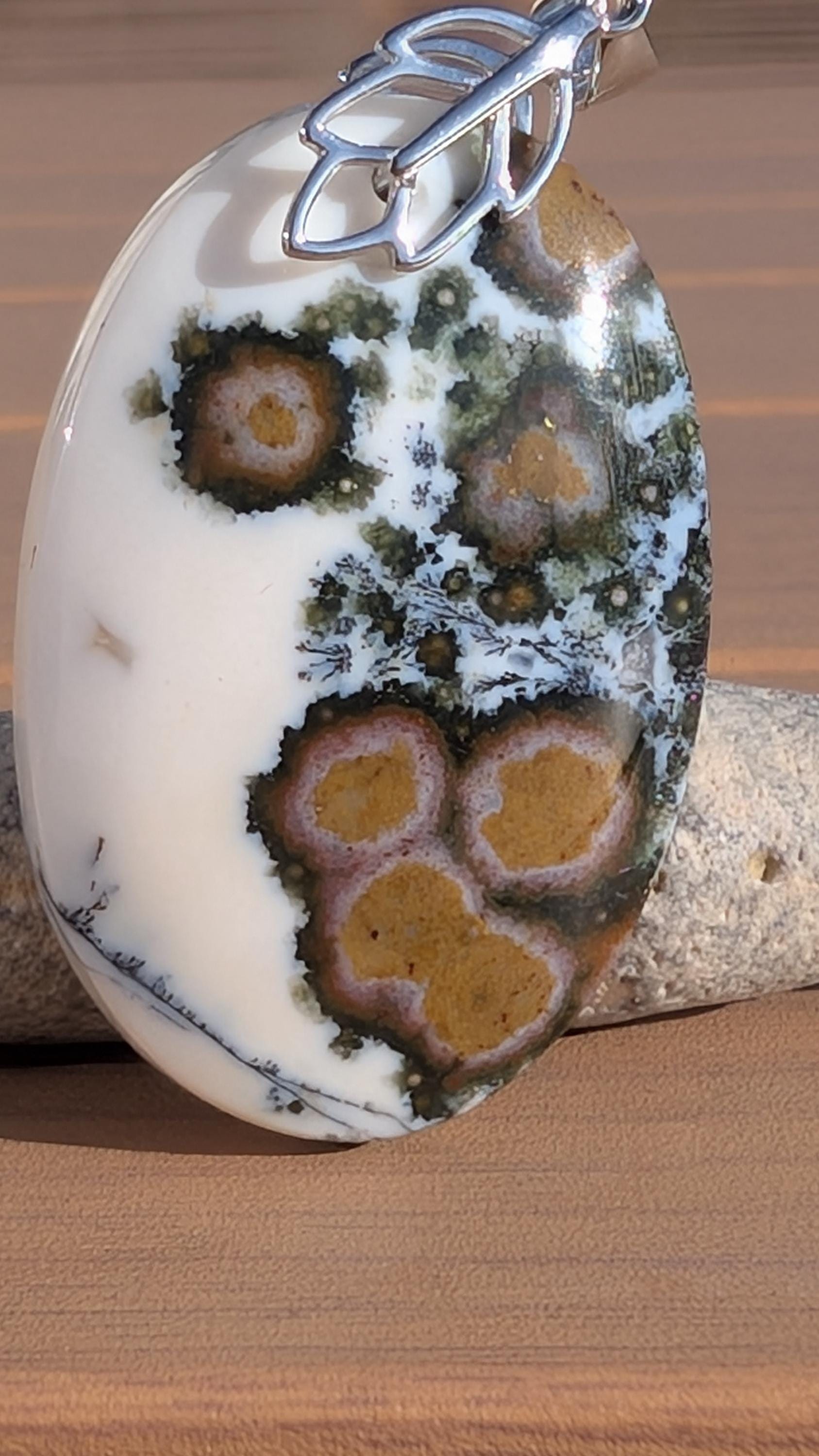 オーシャンジャスパー 最高品質のオーシャンジャスパー、紫、瑪瑙付き、4cm、11.1グラム、925